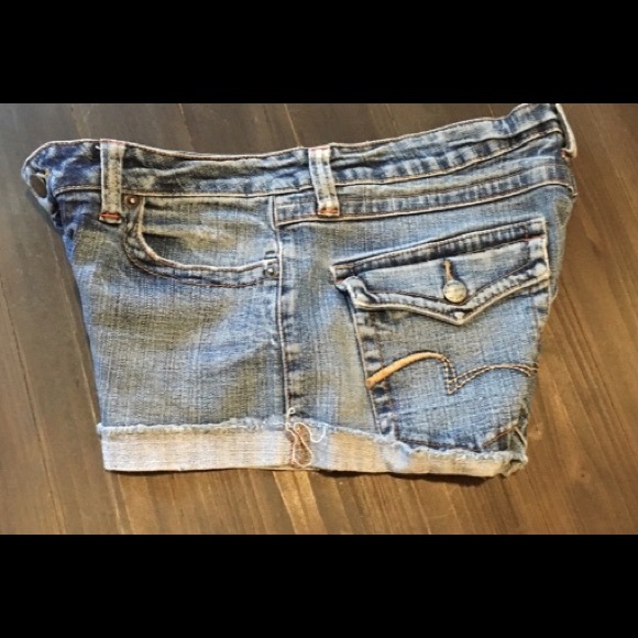 BCBGMaxAzria Jeans Denim Short Shorts - Picture 3 of 6